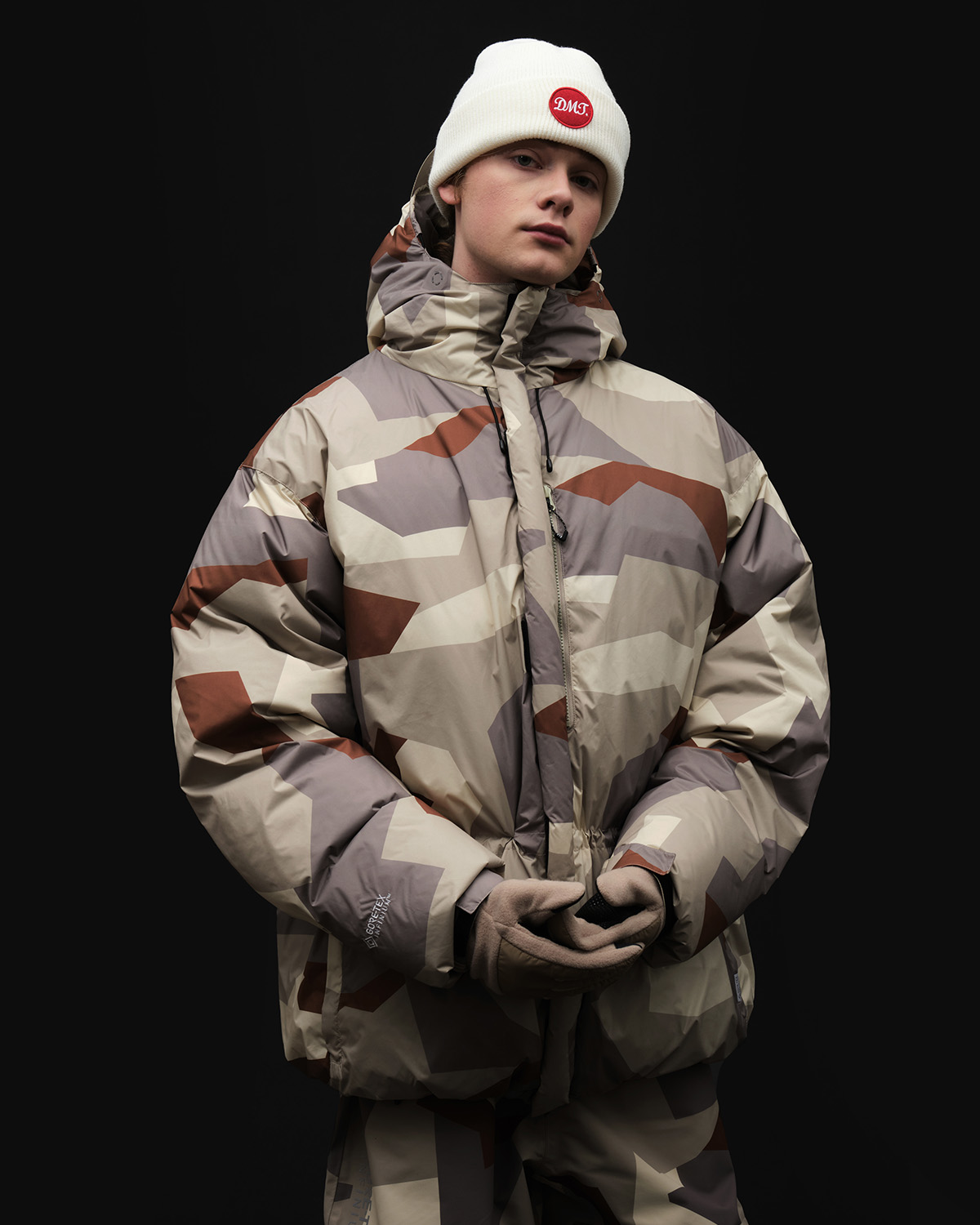 Men's Hooded Everest Puffer Bomber Jacket in Army Camo